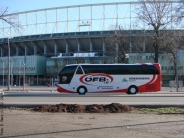 Bus der österreichischen Nationalmannschaft vor dem Ernst-Happel-Stadion