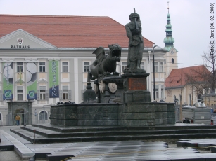 Klagenfurt: Neuer Platz mit Lindwurmbrunnen